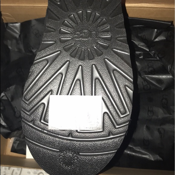 Men’s Ugg’s slip ons size 10 main image 4